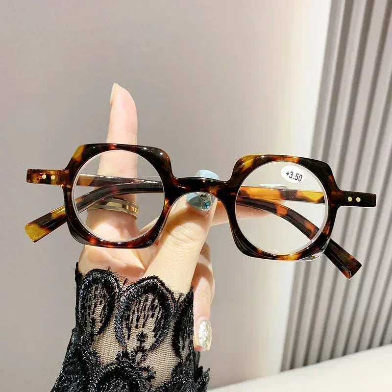 Retro anti-blue light reading glasses for men and women