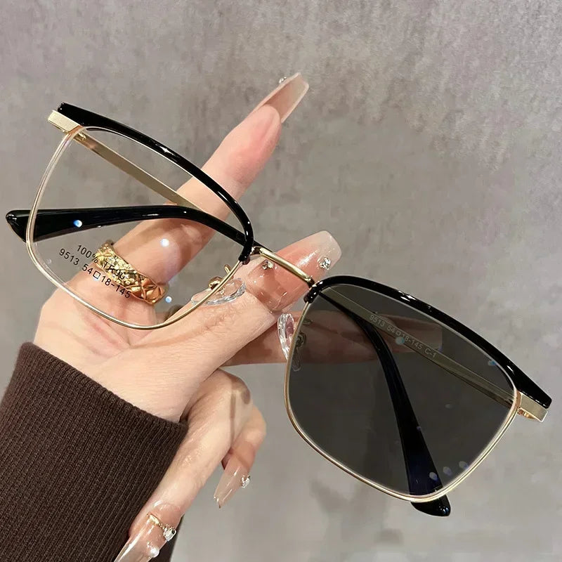 Metal Frame Photochromic Myopia Glasses Anti-Blue Light/UV400/Transitions Lenses