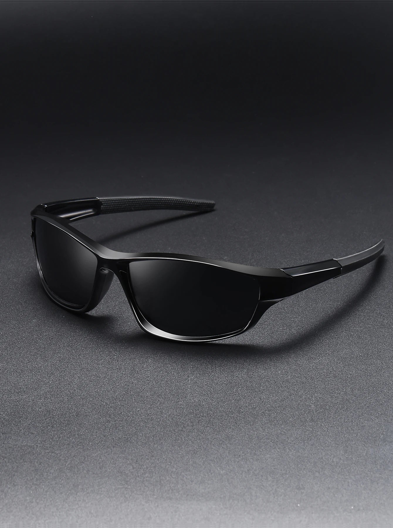 Classic retro fashion glasses, unisex, easy to carry, PC material, durable.